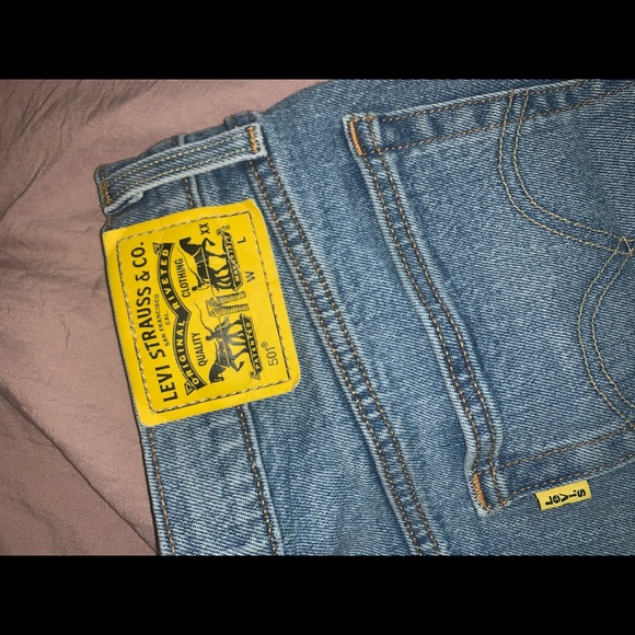 LEVI SHORTS - Picture 3 of 4